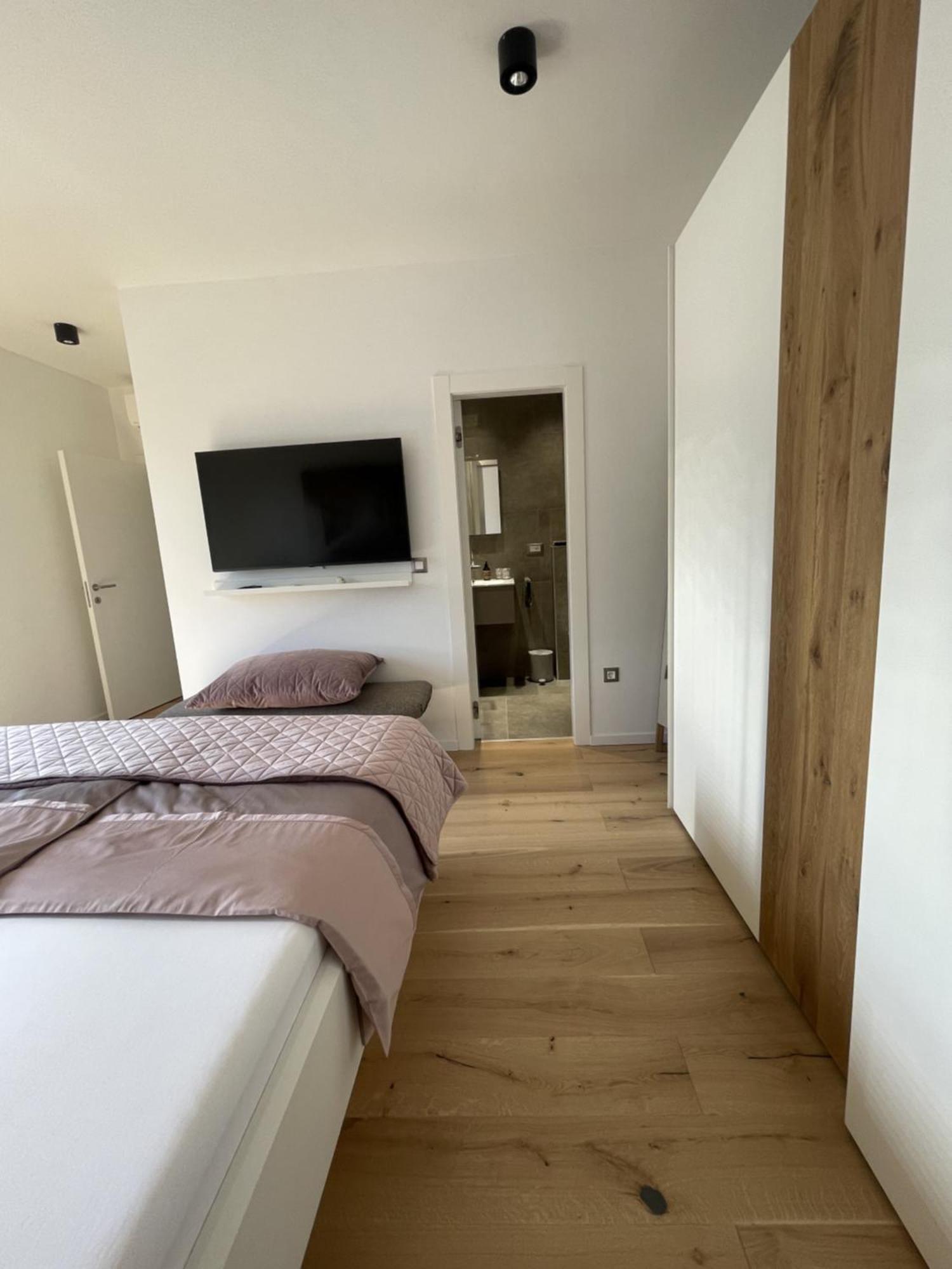 Villa Aurea Apartments Malinska De Luxe Buitenkant foto